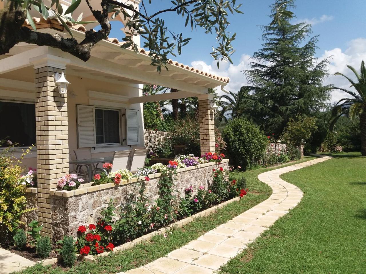 Villa Atalanti Гоувия Экстерьер фото
